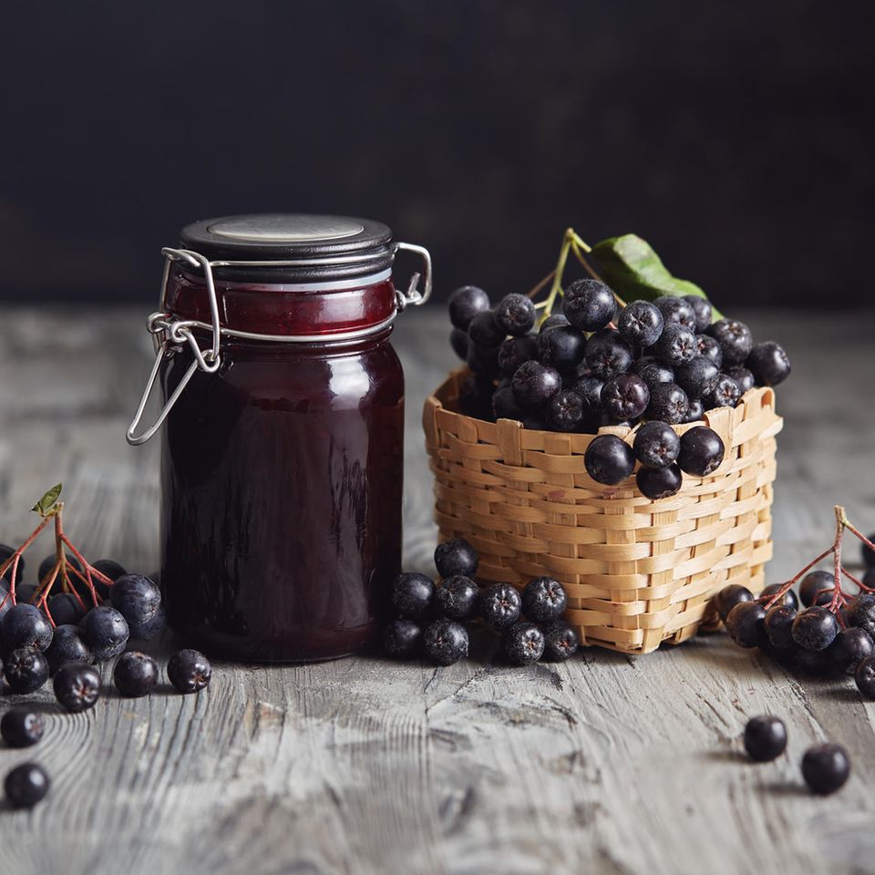 aronia-marmelade-adobestock-214369176.jpg